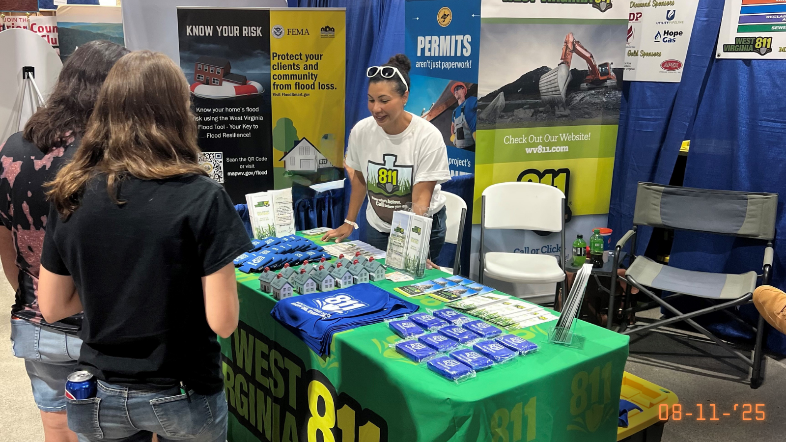 Photo PHMSA 811 display table